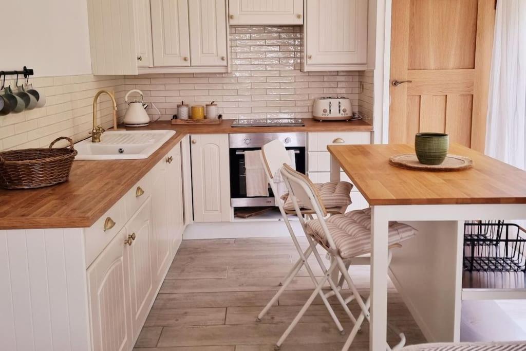 Relaxing Retreat Near Norfolk Broads Villa Norwich Ngoại thất bức ảnh